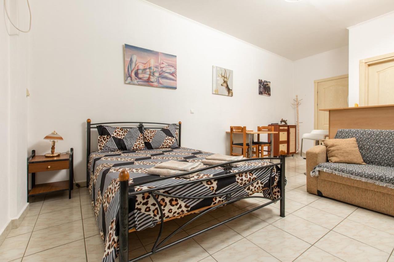 Central Cozy Apartment スパルティ エクステリア 写真