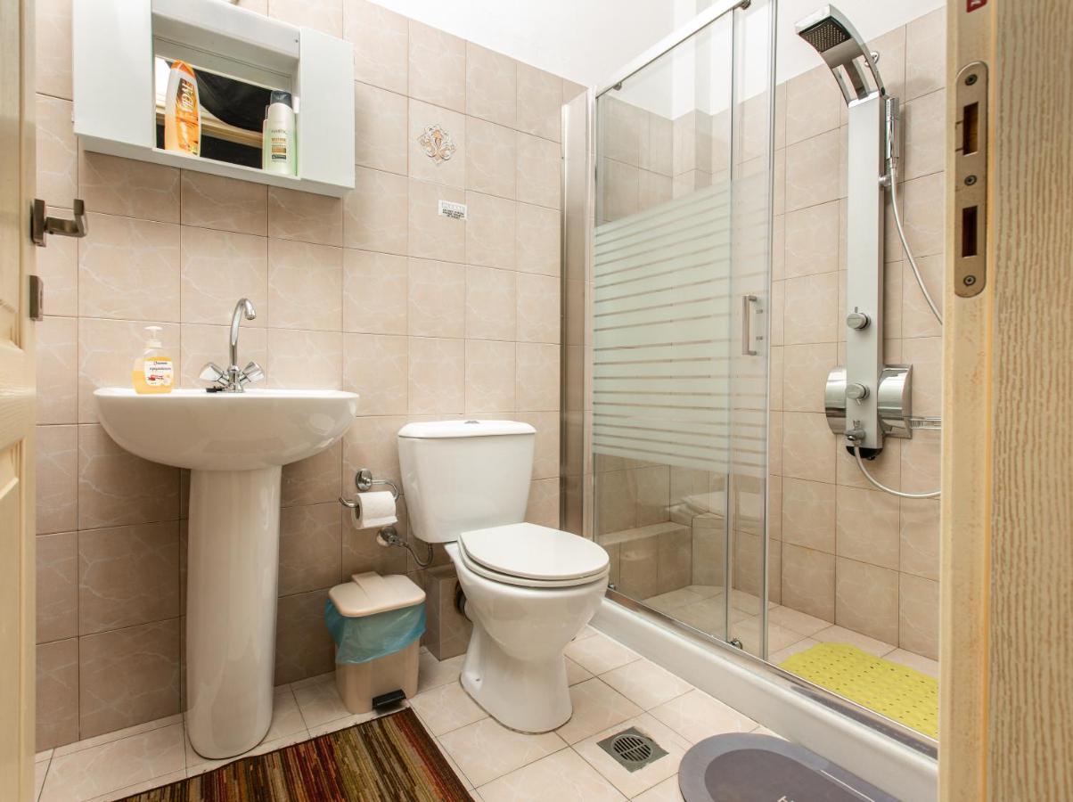Central Cozy Apartment スパルティ エクステリア 写真
